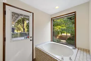 20600 SW Shoshone Dr, Tualatin, OR 97062 - Photo 23
