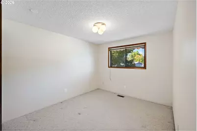 20600 SW Shoshone Dr, Tualatin, OR 97062 - Photo 25