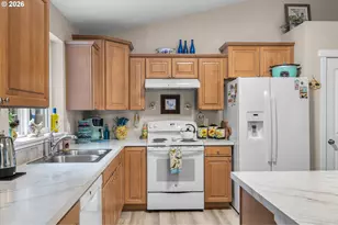 15773 Lava Dr, La Pine, OR 97739 - Photo 11