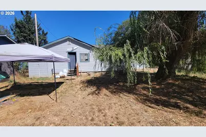261 SE Darrell Ave, Winston, OR 97496 - Photo 15