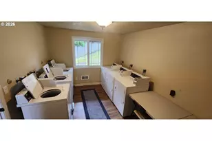 29700 SW Courtside Dr, Wilsonville, OR 97070 - Photo 31