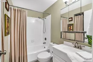 29700 SW Courtside Dr, Wilsonville, OR 97070 - Photo 17