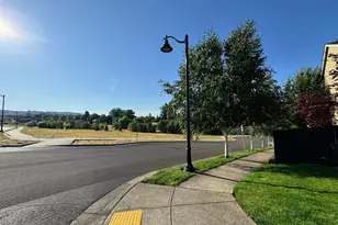 15910 NW Heckman Ln, Portland, OR 97229 - Photo 35