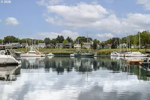 230 N Hayden Bay Dr, Portland, OR 97217 - Photo 31