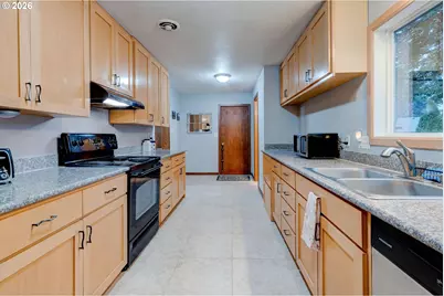 1114 NE 129th St, Vancouver, WA 98685 - Photo 9