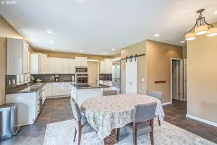 26250 S Milk Creek Cir, Mulino, OR 97042 - Photo 11