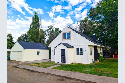 590 Cedar St, Elgin, OR 97827 - Photo 1