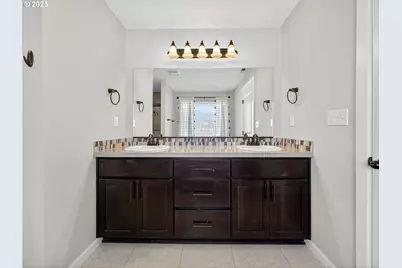 11289 NW 325th Ave, North Plains, OR 97133 - Photo 15