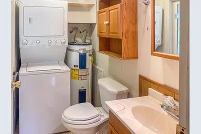 46 NE Mary Ann Ln, Roseburg, OR 97470 - Photo 15