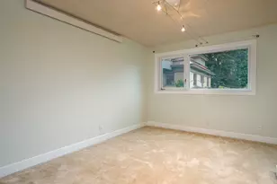 2211 SW Park Pl, Portland, OR 97205 - Photo 5