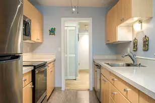 2211 SW Park Pl, Portland, OR 97205 - Photo 17
