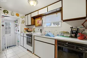 177 NW Ebberts Ave, Hillsboro, OR 97124 - Photo 11