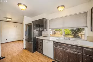 4493 Glacier St, Springfield, OR 97478 - Photo 7