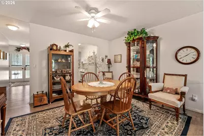 4246 NE 125th Pl, Portland, OR 97230 - Photo 7