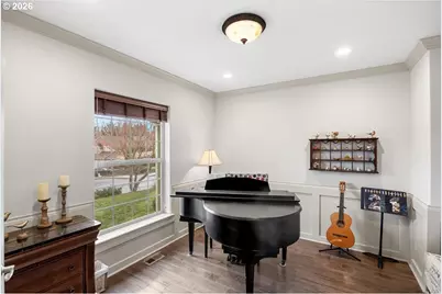 1700 NW Avery St, Roseburg, OR 97471 - Photo 9