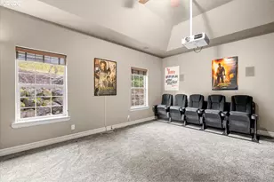 1700 NW Avery St, Roseburg, OR 97471 - Photo 21