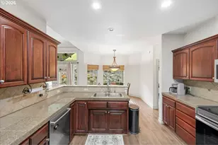 1700 NW Avery St, Roseburg, OR 97471 - Photo 13