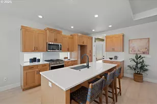 2469 N Villa Rd, Newberg, OR 97132 - Photo 3