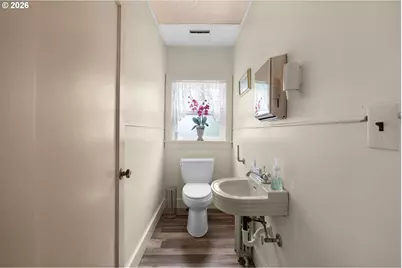 1151 Harrison Ave, Astoria, OR 97103 - Photo 13