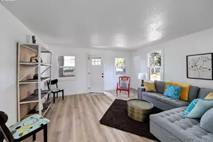 2814 SE 145th Ave, Portland, OR 97236 - Photo 3