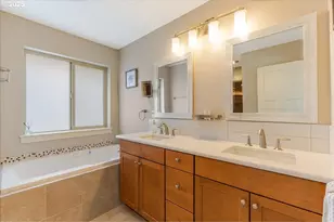 14810 SW Trevor Ln, Portland, OR 97224 - Photo 23