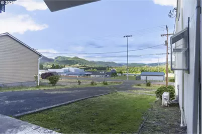 807 Cedar St, Yoncalla, OR 97499 - Photo 39