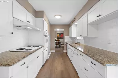 3218 NE 132nd Ave, Portland, OR 97230 - Photo 13