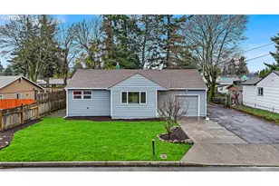 13104 SE Center St, Portland, OR 97236 - Photo 7