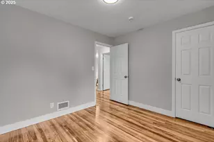 13104 SE Center St, Portland, OR 97236 - Photo 25