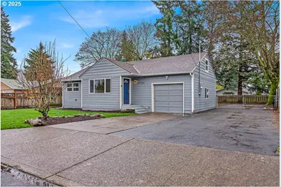 13104 SE Center St, Portland, OR 97236 - Photo 1