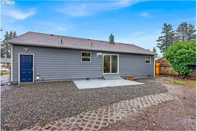 13104 SE Center St, Portland, OR 97236 - Photo 3