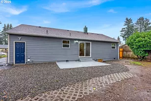 13104 SE Center St, Portland, OR 97236 - Photo 3