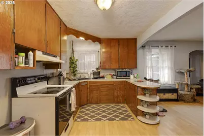307 Sherman St, Amity, OR 97101 - Photo 5