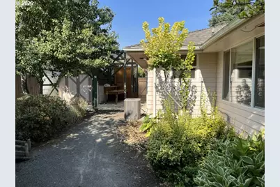 3386 48th Ave, Salem, OR 97305 - Photo 11