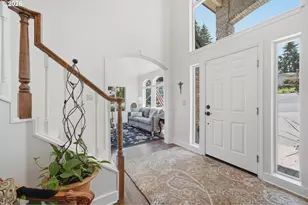 2790 Carriage Way, West Linn, OR 97068 - Photo 3