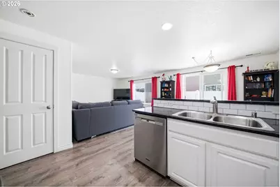 7909 NE 62nd Cir, Vancouver, WA 98662 - Photo 7