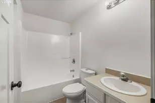 87667 Oak Island Dr, Veneta, OR 97487 - Photo 15