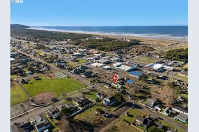 208 2nd St, Long Beach, WA 98631 - Photo 33