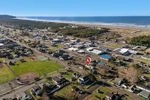 208 2nd St, Long Beach, WA 98631 - Photo 33