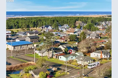 208 2nd St, Long Beach, WA 98631 - Photo 35