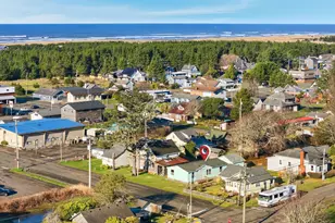 208 2nd St, Long Beach, WA 98631 - Photo 35