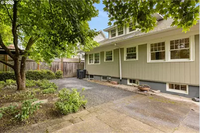 923 NE Tillamook St, Portland, OR 97212 - Photo 21