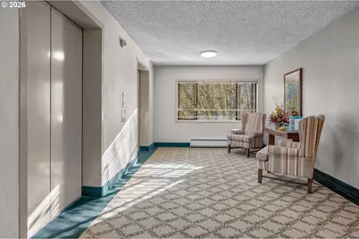2021 SW Main St #48, Portland, OR 97205 - Photo 11