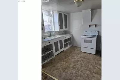 1908 Adams Ave, La Grande, OR 97850 - Photo 11