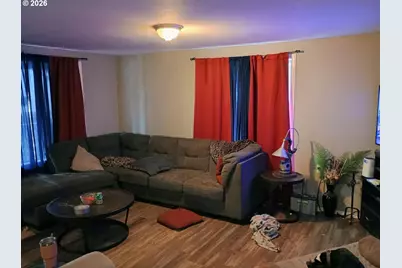 481 S Pine St, Canby, OR 97013 - Photo 5