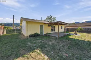 837 SE Vine Maple Dr, Myrtle Creek, OR 97457 - Photo 25