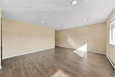 837 SE Vine Maple Dr, Myrtle Creek, OR 97457 - Photo 5