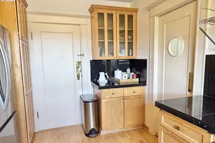 2083 NW Johnson St, Portland, OR 97209 - Photo 15