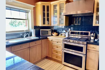 2083 NW Johnson St #66, Portland, OR 97209 - Photo 13