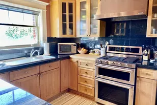 2083 NW Johnson St, Portland, OR 97209 - Photo 13